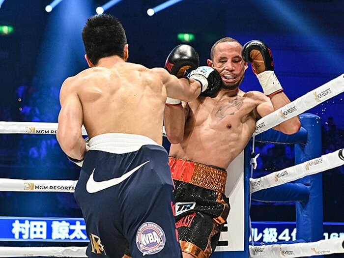 村田諒太は「我らがヒーロー」だ。変化の末に待っていた衝撃の2回KO。<Number Web> photograph by Hiroaki Yamaguchi