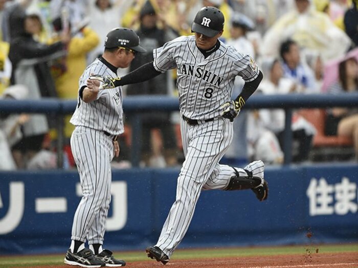 「晋太郎！ ウメ！ 逃げるな！」福留孝介が阪神で本当に欲したもの。＜Number Web＞ photograph by Naoya Sanuki