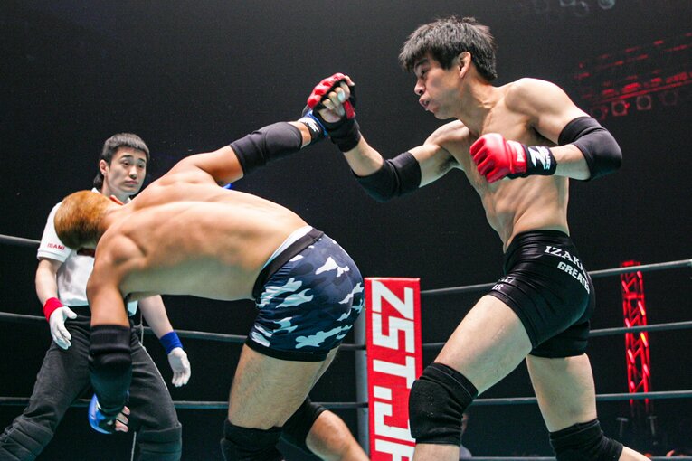 2004年5月、戦いの場をZSTへと移した大石　©Susumu Nagao