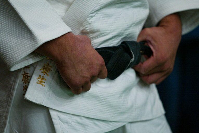 井上康生は無敵のヒーローだった。2003年、世界選手権の「背中」。(2)