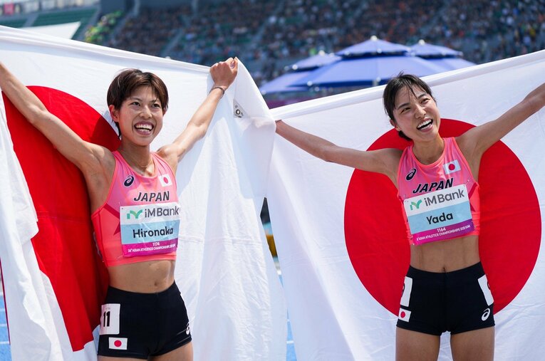 まさかのアクシデントで「走り直し」となったアジア選手権の女子1万ｍ。それでも廣中璃梨佳（日本郵政G）と矢田みくに（エディオン）が銀、銅メダルに食い込んだ ／ photograph by Satoshi Wada