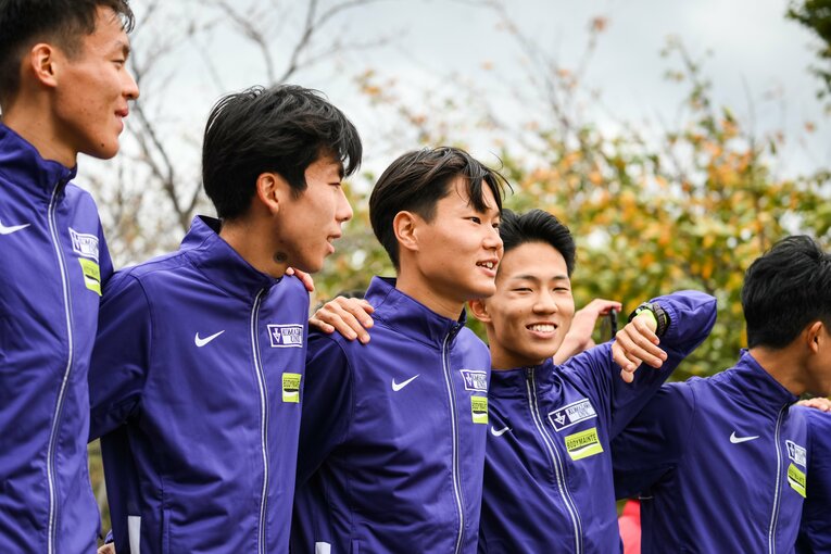 実力のある選手たちをキャプテンとしてまとめあげた山野主将（中央）　©Nanae Suzuki