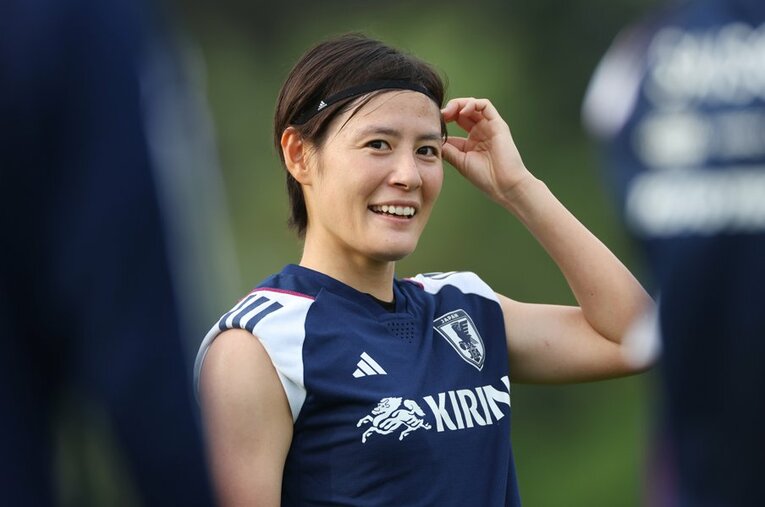 キャリアで初めてのW杯に臨む猶本光（29歳）。最年長の熊谷紗希（32歳）と共に若手が多いなでしこを牽引する ／ photograph by YUTAKA/AFLO SPORT