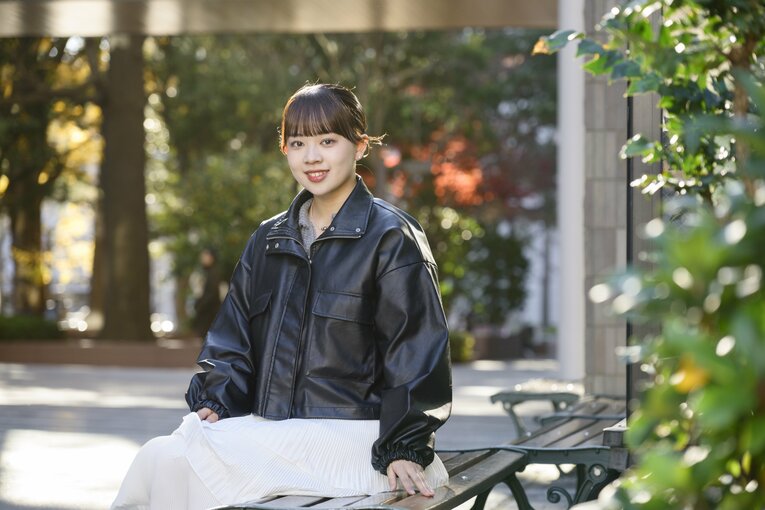 青学大3年生で、Tリーグでもプレーするカットマン・小林りんご【スワイプするとそのほかの写真もご覧になれます】　©Hirofumi Kamaya