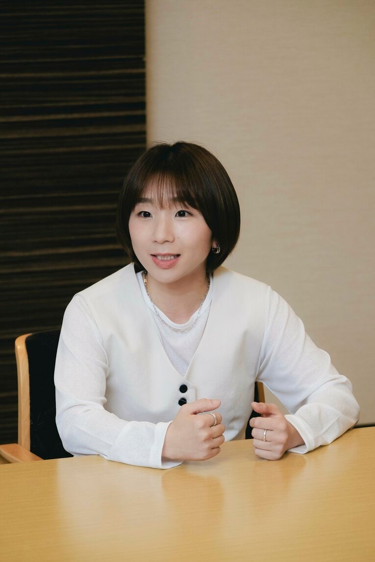 高橋成美（たかはし・なるみ）1992年1月15日生、千葉県出身。慶應義塾大学卒。20212年世界選手権で銅メダルを獲得し、日本ペア初の表彰台に。'14年にはソチ五輪に出場。'18年に引退し現在は指導者、タレントとして活躍。ミラノ五輪では現地解説を務めた　©️Wataru Sato