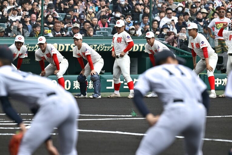 【超楽しそうで礼儀正しい…智弁和歌山ナイン＆監督のテレビに映らない表情／全10枚】©Hideki Sugiyama