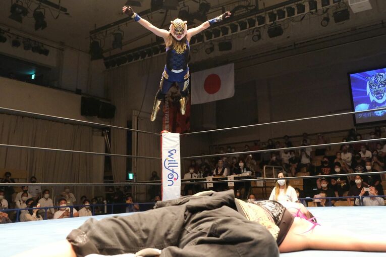 「はっきり言って、初代タイガーマスクのクローン」 《タイガー・クイーン》衝撃デビューに佐山聡も「思った以上の合格点」(7)