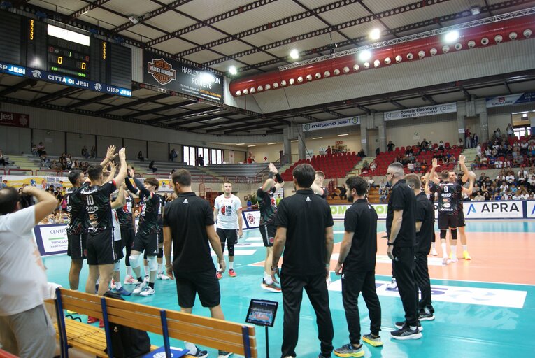 プレシーズンで連係を深める石川祐希（9月下旬イエージ杯／筆者撮影）