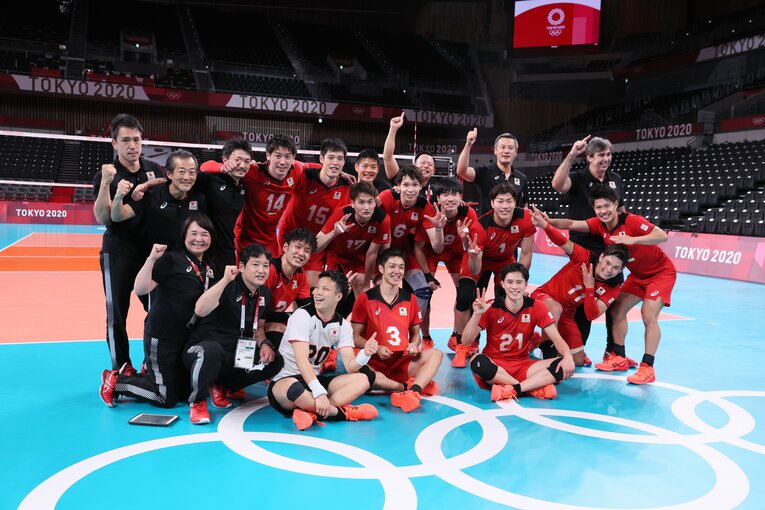 東京五輪でベスト8進出を果たした男子バレーボール日本代表　©JMPA