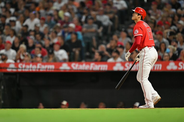 8月29日のヤンキース戦で放った29号2ランの連続写真（8枚目／全8枚）©Nanae Suzuki