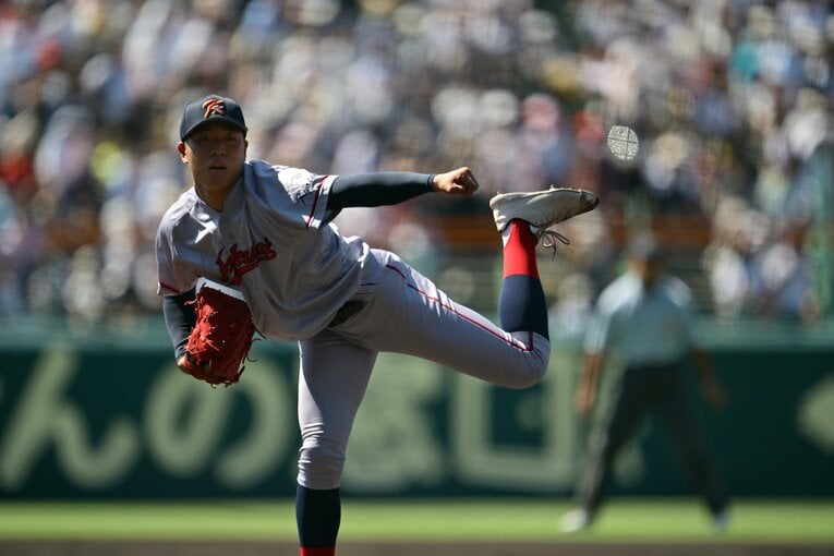 京都国際の中崎。決勝から中4日での登板は、過去の代表戦を見ても超異例　©Hideki Sugiayama