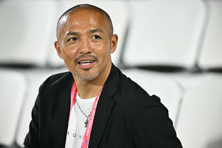 スペイン戦前日の練習に現れた小野伸二　©Takuya Kaneko／JMPA