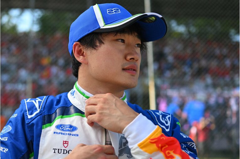 レーシング・ブルズで3レースを戦った角田。来季のシートはおろか今季の残りレースの動向も未定となっている ／ photograph by Getty Images / Red Bull Content Pool