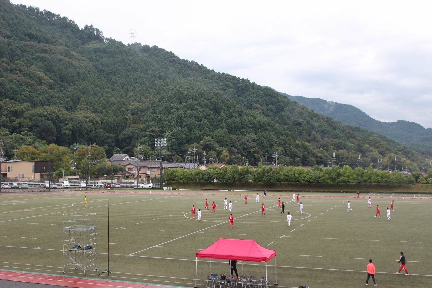 京都市伏見区の東山高校総合グラウンド　©Number Web