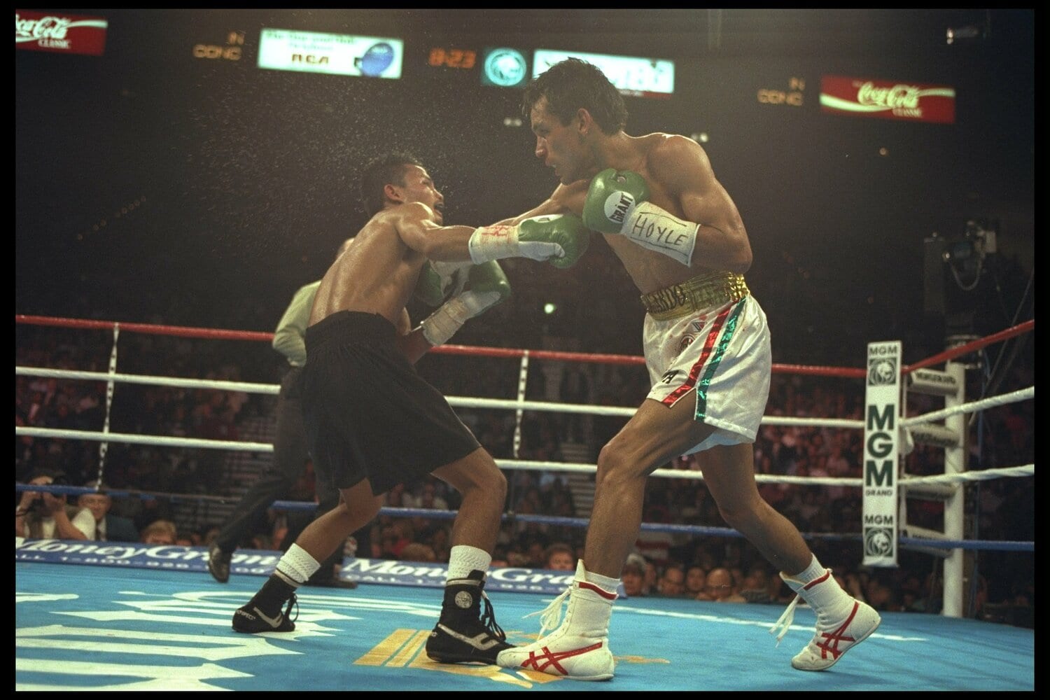 現役時代のリカルド・ロペス。写真は1996年3月16日、WBC王座15度目の防衛戦 ©Getty Images