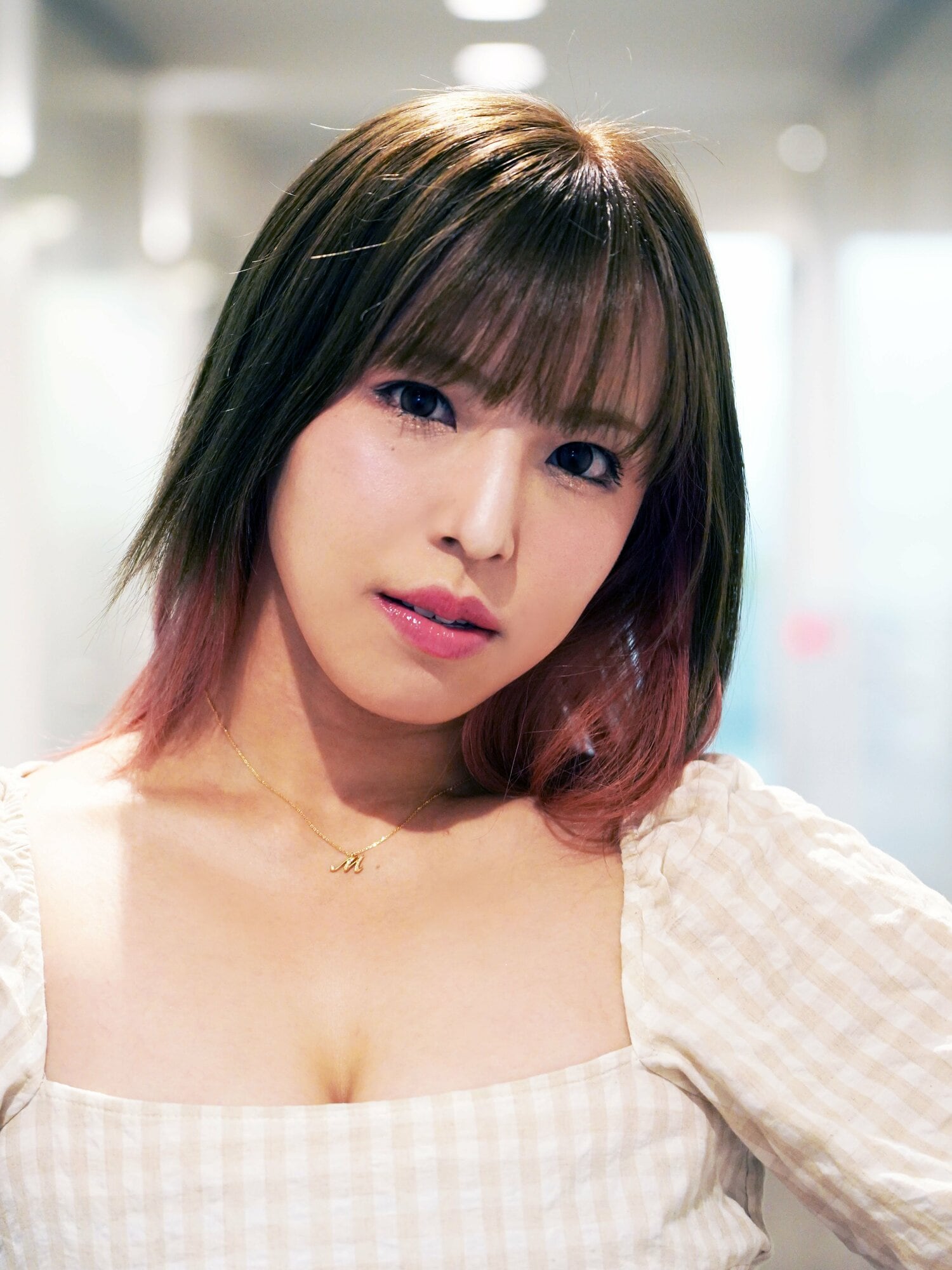 仕事を辞めて芸能界入りしたことで、一時は両親に勘当された