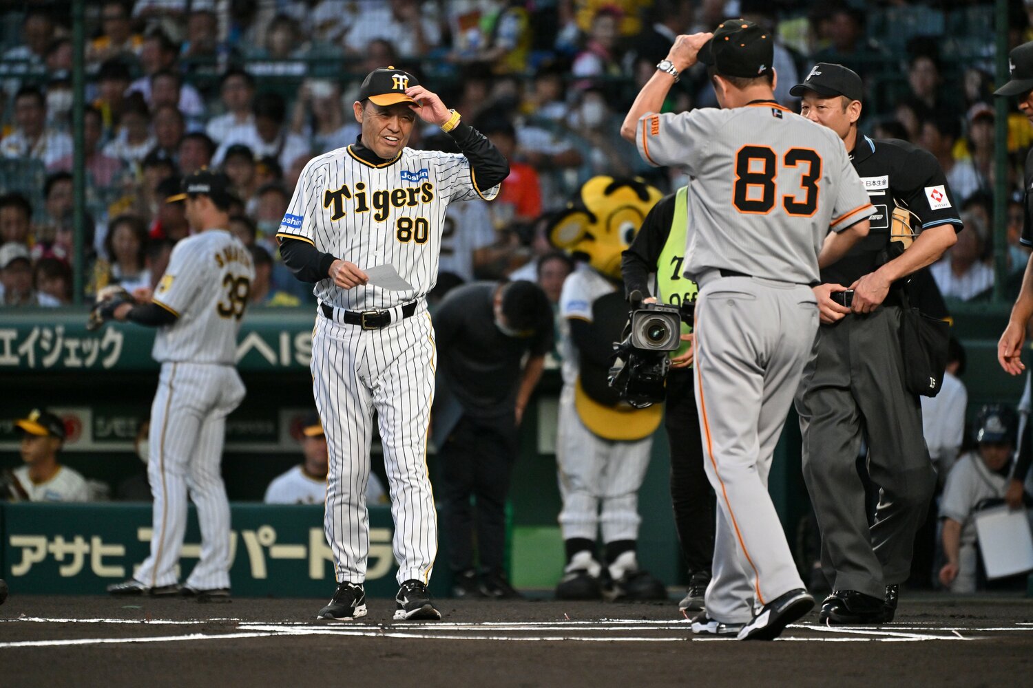 岡田監督は打線を固定してシーズンを戦った　©Hideki Sugiyama