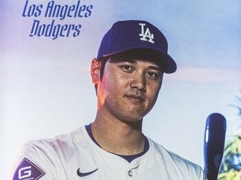 大谷翔平はなぜ米男性ファッション誌の表紙を飾ったのか？ 背景にあったアメリカ社会の「MLBがつまらなくなった」批判、ファン高齢化＜Number Web＞ photograph by Nanae Suzuki