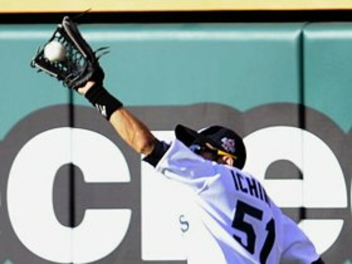 日本人メジャー選手による、ある偉大な記録が大ピンチ!?＜Number Web＞ photograph by KYODO