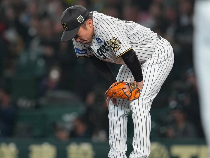 「突然ポロポロ涙が出てきて…」阪神のリリーフエース・石井大智がいま明かす日本シリーズ痛恨の被弾“涙腺崩壊のワケ”…じつは「綱渡りの日々」だった＜Number Web＞ photograph by SANKEI SHIMBUN