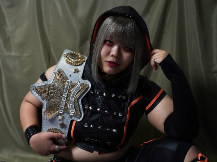 17歳でプロレスキャリアはもう5年…スターダムの未来を担う琉悪夏が明かした“同い年ライバル”との「エモい防衛戦」への思い<Number Web> photograph by Essei Hara