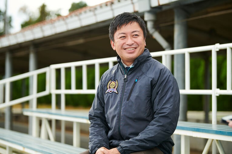 塩尻和也や三浦龍司を指導してきた順大の長門俊介監督。期待のランナーを迎え入れ、駅伝でも部の力を示せるか　©Ichisei Hiramatsu