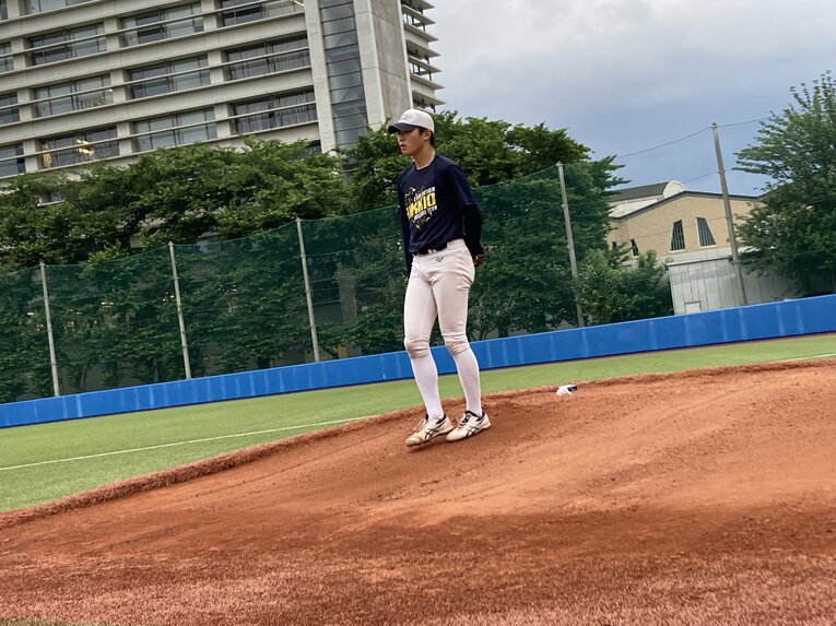 投球練習中の沖政宗（立教大2年）　©Number Web