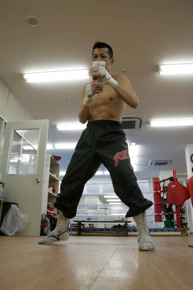 トレーニング中の辰吉丈一郎