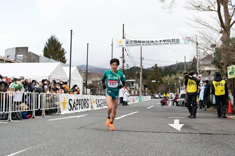 ゴール後、脇田は仲間たちのもとへと向かう　©Nanae Suzuki