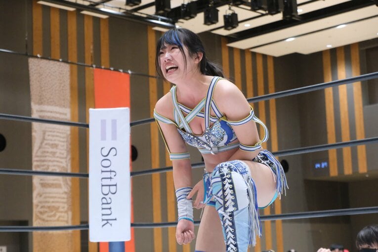 学級委員長も務めた「高校生レスラー」 吏南（17歳）がタイトル戦で見せた“肩書き以上の可能性”…来春の卒業後はプロレス専念へ(14)