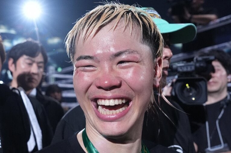 強豪エストラーダに9回終了TKOで勝利した那須川天心。長谷川穂積氏の目にその成長はどう映ったのか ／ photograph by Naoki Fukuda