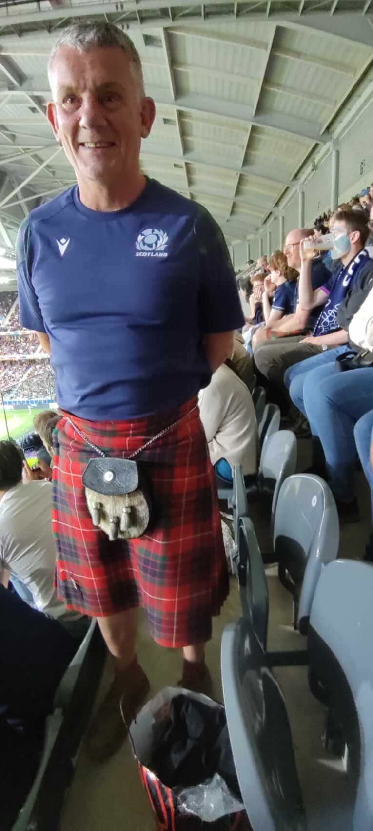 9月30日のスコットランド対ルーマニアで隣だったスコットランド紳士。ラグビー経験者だろうで、試合中、解説をしてくれた