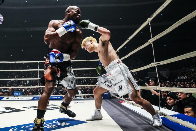 全力でメイウェザーに挑んだ那須川天心　©RIZIN FF Susumu Nagao