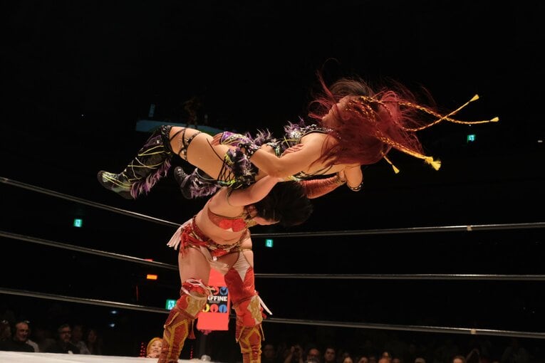 「日本スタイルも出し切った」イヨ・スカイが“WWEでは使えない大技”を…林下詩美が女子プロレス新団体で叶えた夢「今日は紫雷イオが見れた」(73)
