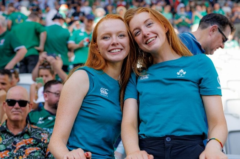 アイルランドの女性ファン（ボルドーの会場で）　©KiiKiichi Matsumoto