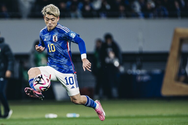 先制ゴールをアシストした堂安律　©Kiichi Matsumoto/JMPA