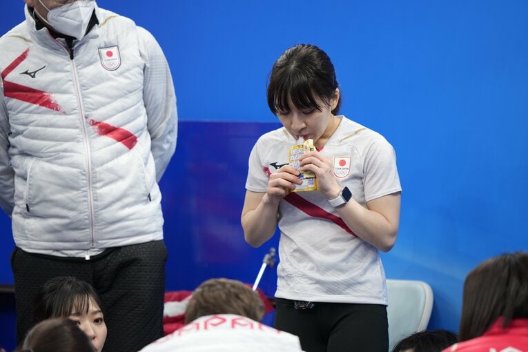 2022年北京五輪、カナダ戦の“もぐもぐタイム”　©JMPA