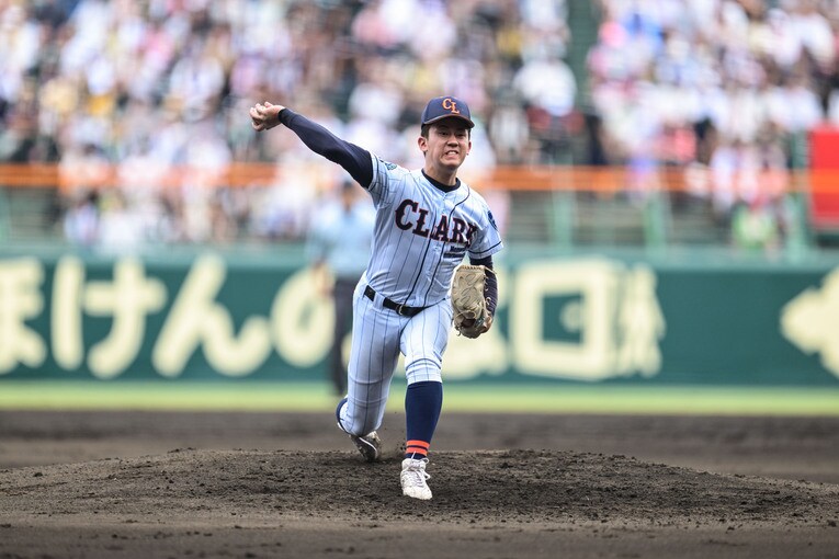 【1】クラーク国際高・新岡歩輝投手（３年・173cm72kg・右投右打）　©Nanae Suzuki