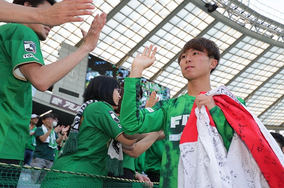 小林祐希、中島翔哉らと通ずるもの。東京V藤本寛也がU-20W杯で輝く理由。<Number Web> photograph by J.LEAGUE