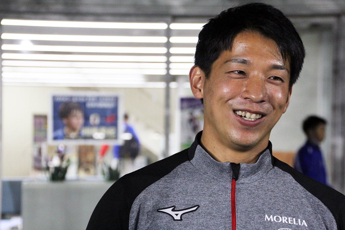 篠田コーチ　©Sports Graphic Number