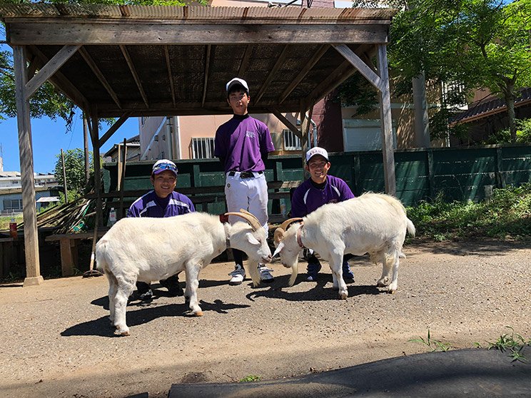 左から小林監督、吉野君、大場部長