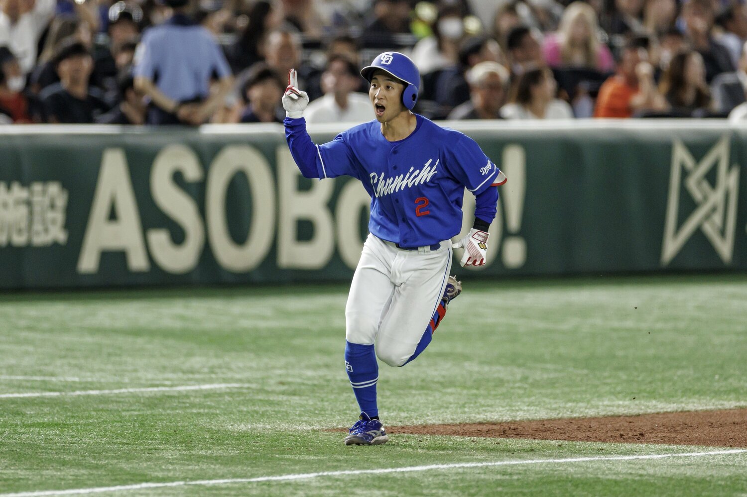 プロ初本塁打を放つなど、中日の田中は奮闘が目立つ　©Kiichi Matsumoto
