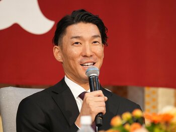 「大活躍のちケガ」を繰り返し…今季で現役引退の巨人・梶谷隆幸（36歳） 同期入団の親友が見た“ケガと向き合い続けた”野球人生とは？＜Number Web＞ photograph by Sankei Shimbun