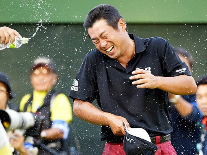 対照的だった片山晋呉と池田勇太。日本OPは「たかが」か「されど」か。＜Number Web＞ photograph by Kyodo News