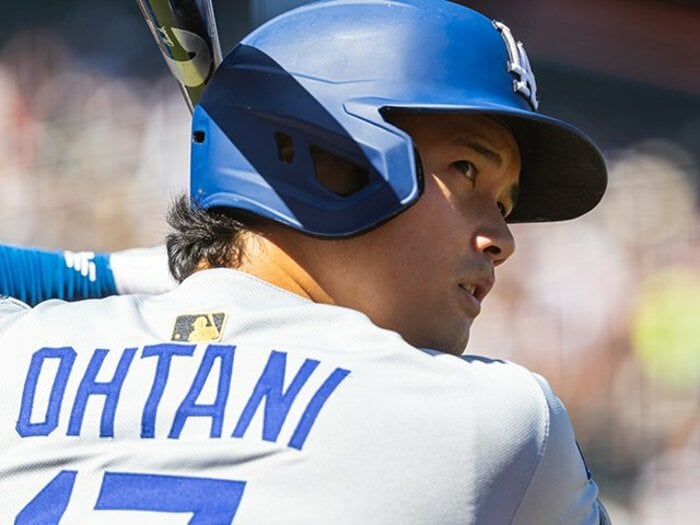 ドジャースが不穏でも大谷翔平はどこ吹く風「ショウヘイ、モノマネいいね」熱血ベシアに“山本由伸のやり投げ”…超才能は二刀流だけでない＜Number Web＞ photograph by Icon Sportswire/Getty Images