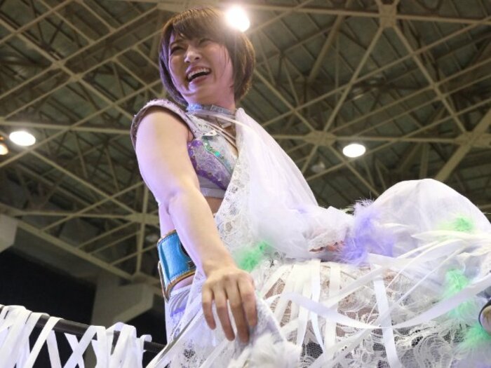 「可憐ですねぇ」人気女子レスラー・安納サオリに観客もウットリ…初の凱旋大会に滋賀が沸いた日「“絶対不屈彼女”は泣かないんです」＜Number Web＞ photograph by Norihiro Hashimoto