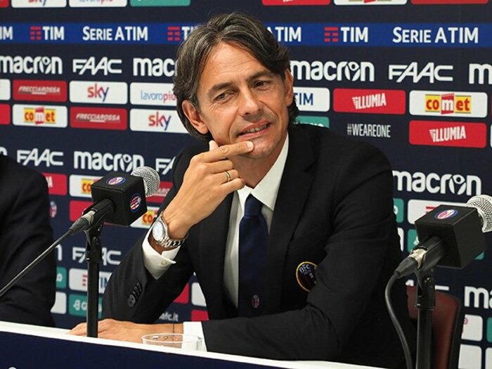 セリエCから這い上がったインザーギ。情熱と欲望でボローニャを統率中。＜Number Web＞ photograph by Uniphoto press