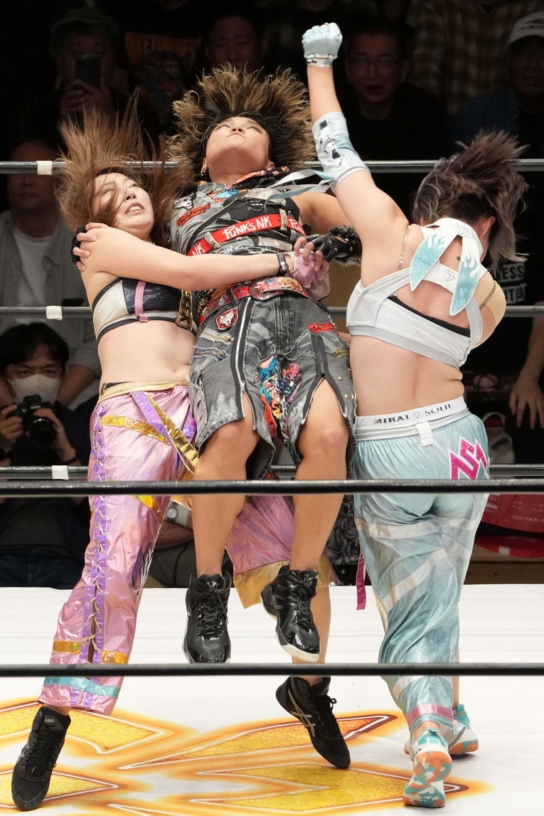 MIRAIとの惜別タッグを組んだ桜井麻衣。10月13日、後楽園ホール　©Masashi Hara