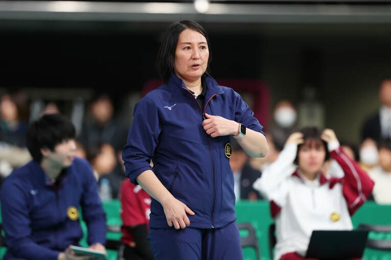 旭川実業・岡本祐子監督　©︎Yohei Osada/AFLO SPORT