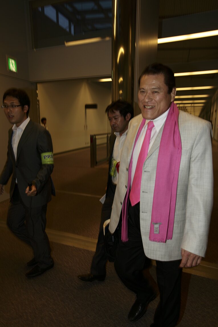 2009年、北朝鮮から帰国したアントニオ猪木　©Shiro Miyake